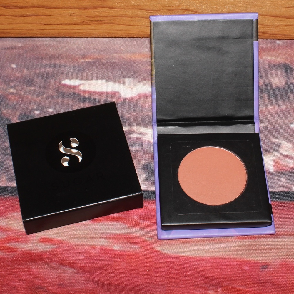 Contour De Force  Mini Blush • Sugar Cosmetics • 01 Peach Peak